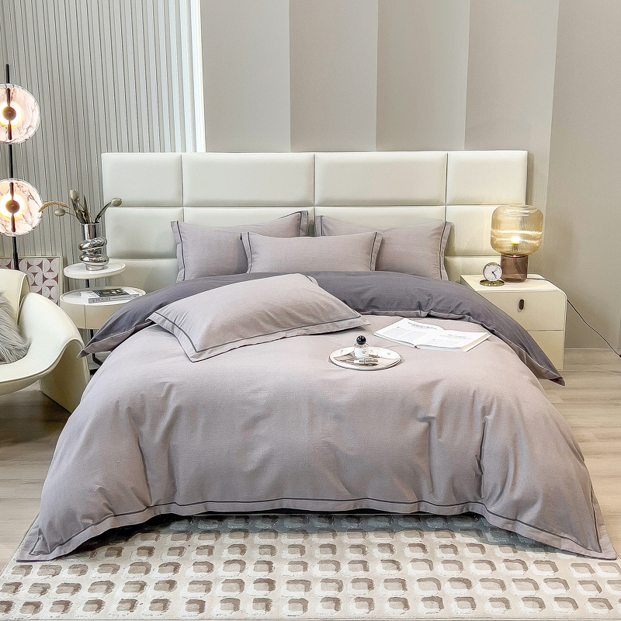 91家纺网 家纺一手货源 找家纺 印季家纺 2025新款纯色磨毛混纺一字绣四件套 浅灰-深灰