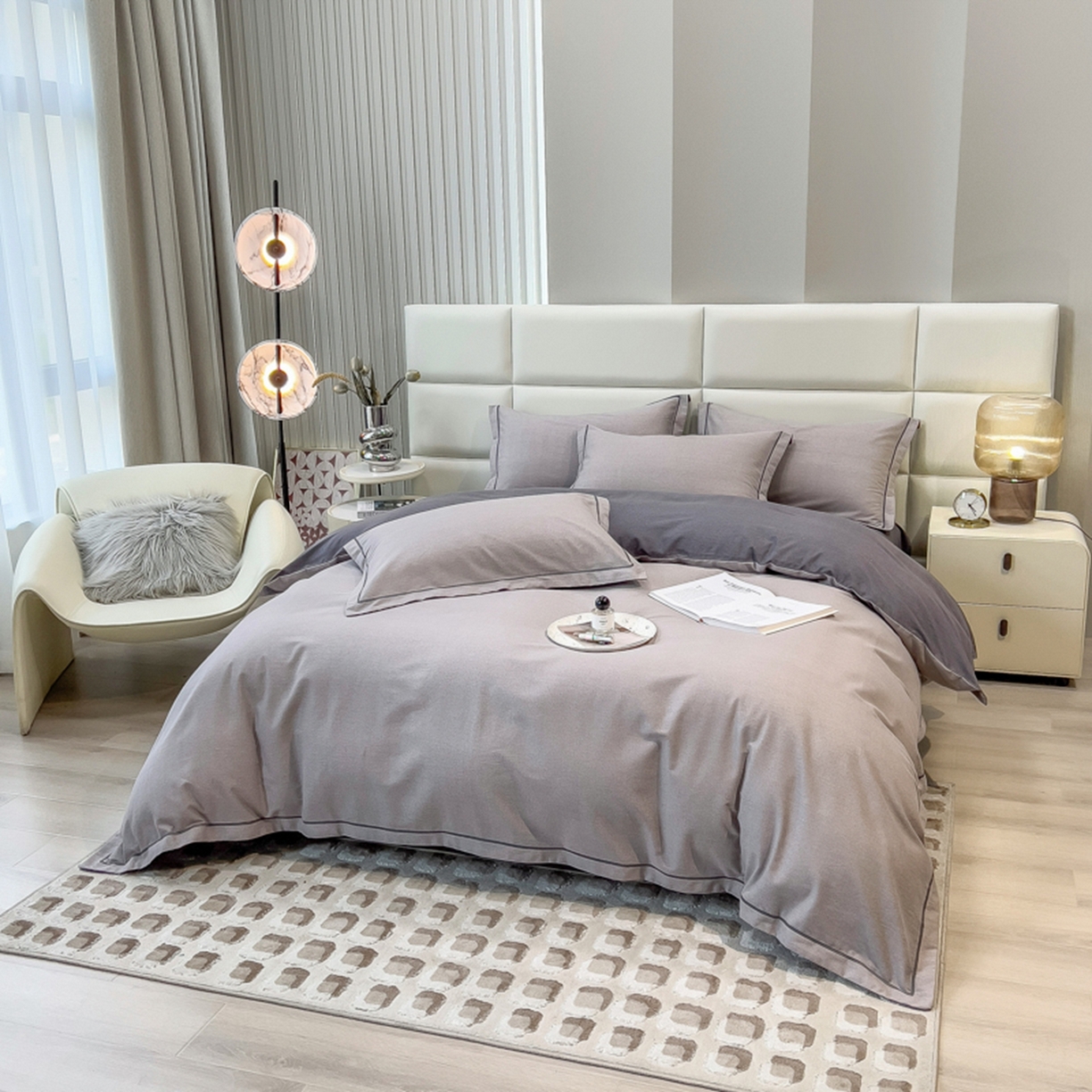 91家纺网 家纺一手货源 找家纺 印季家纺 2025新款纯色磨毛混纺一字绣四件套 浅灰-深灰