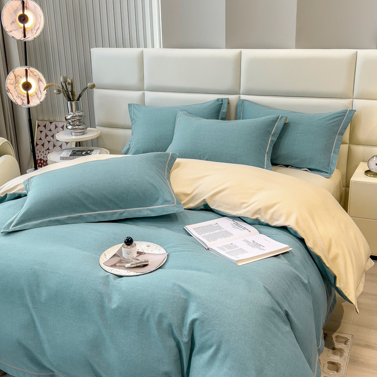 91家纺网 家纺一手货源 找家纺 印季家纺 2025新款纯色磨毛混纺一字绣四件套 欧陆蓝-奶白