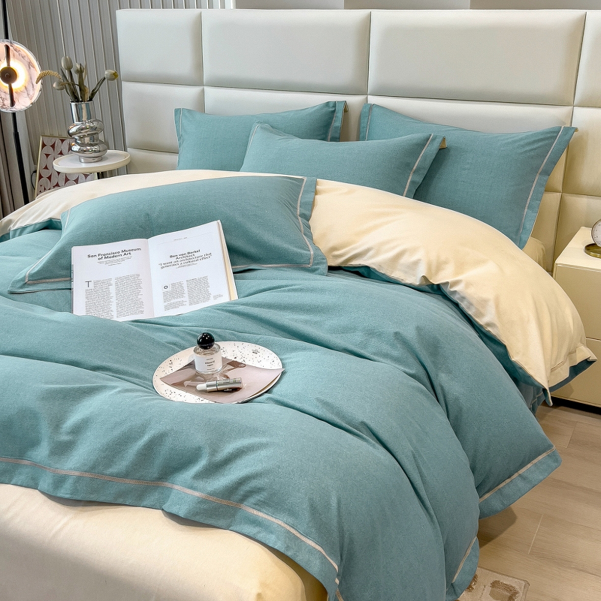 91家纺网 家纺一手货源 找家纺 印季家纺 2025新款纯色磨毛混纺一字绣四件套 欧陆蓝-奶白