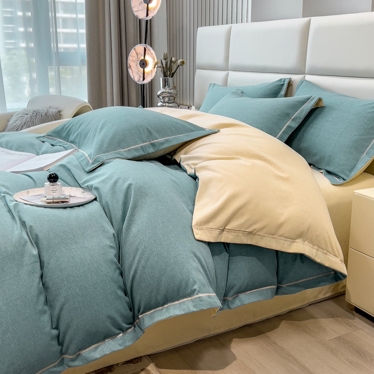 91家纺网 家纺一手货源 找家纺 印季家纺 2025新款纯色磨毛混纺一字绣四件套 欧陆蓝-奶白