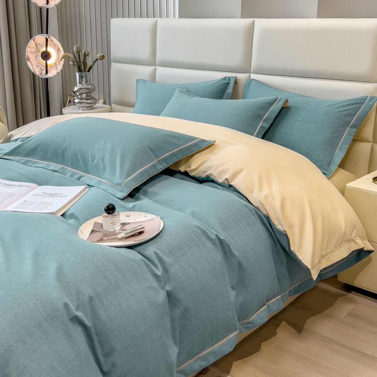 91家纺网 家纺一手货源 找家纺 印季家纺 2025新款纯色磨毛混纺一字绣四件套 欧陆蓝-奶白