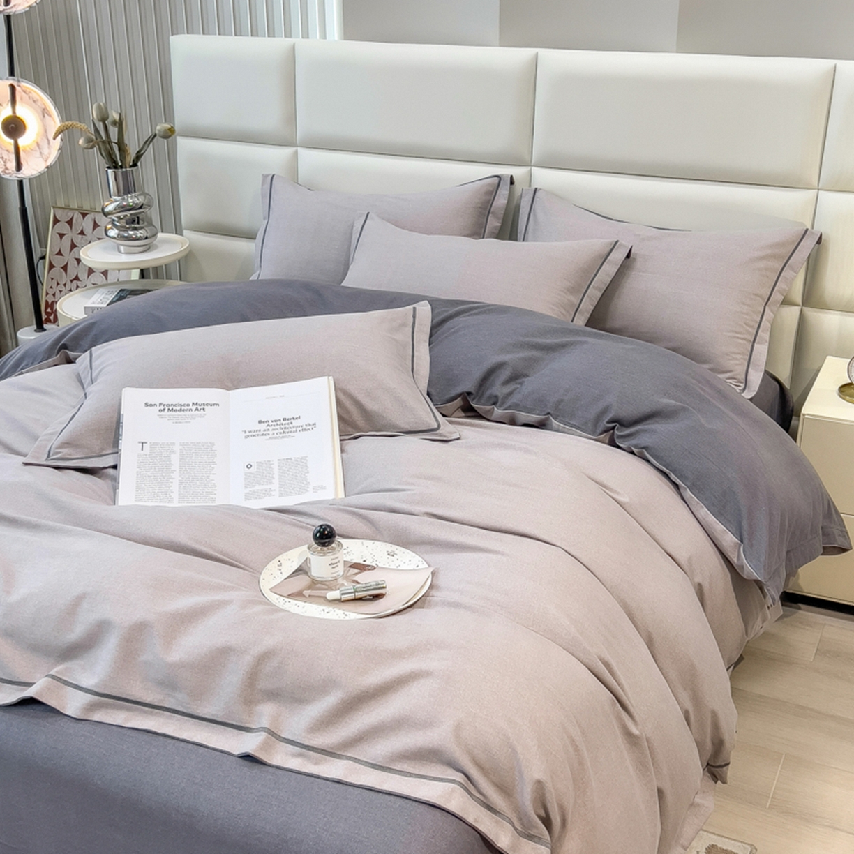 91家纺网 家纺一手货源 找家纺 印季家纺 2025新款纯色磨毛混纺一字绣四件套 浅灰-深灰