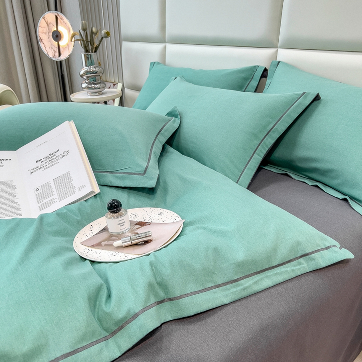 91家纺网 家纺一手货源 找家纺 印季家纺 2025新款纯色磨毛混纺一字绣四件套 水绿-深灰