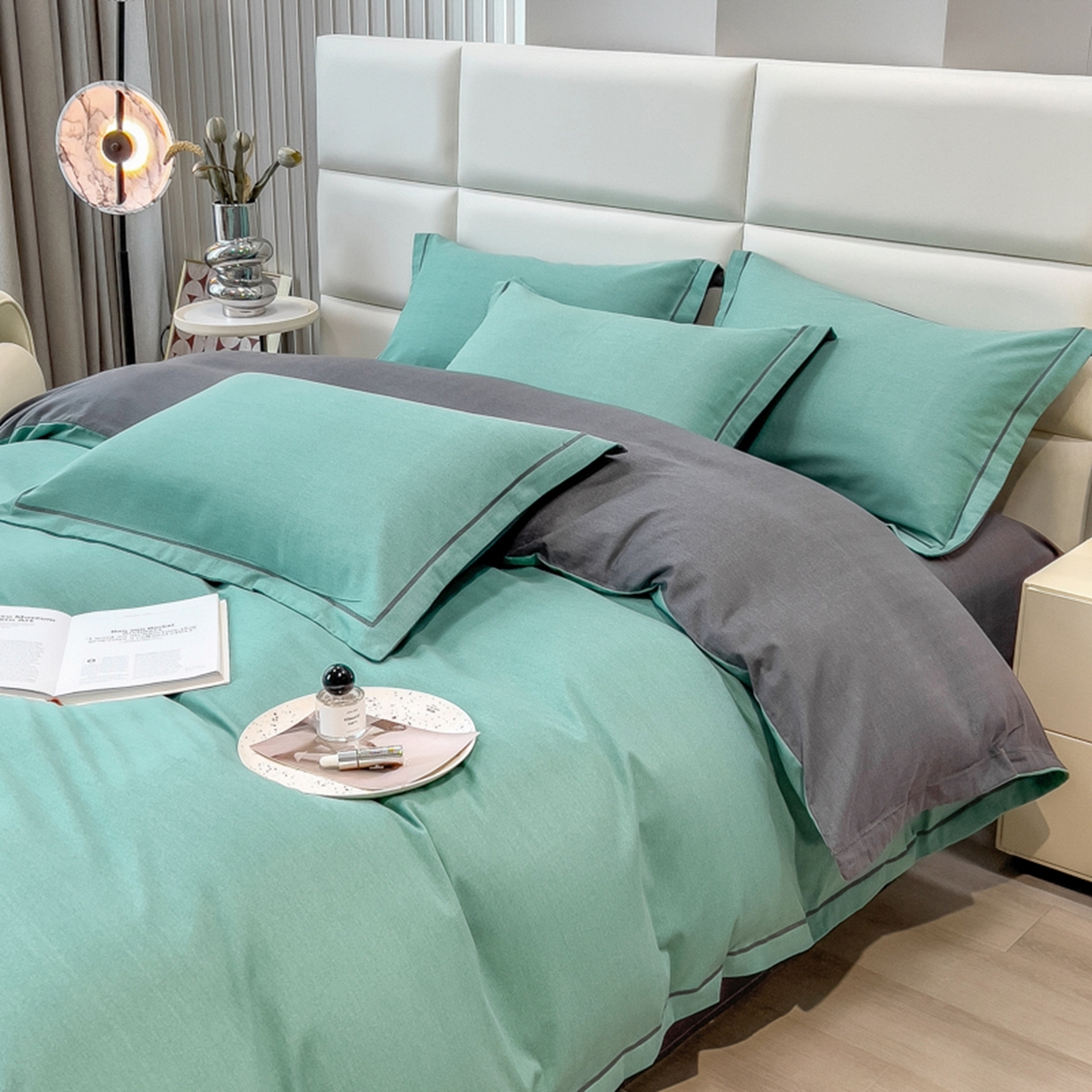 91家纺网 家纺一手货源 找家纺 印季家纺 2025新款纯色磨毛混纺一字绣四件套 水绿-深灰