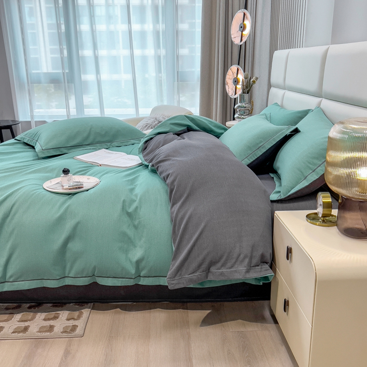 91家纺网 家纺一手货源 找家纺 印季家纺 2025新款纯色磨毛混纺一字绣四件套 水绿-深灰