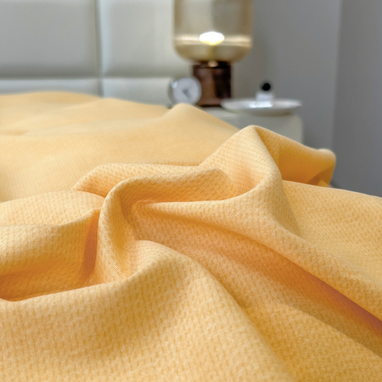 91家纺网 家纺一手货源 找家纺 印季家纺 2025新款纯色磨毛混纺一字绣四件套 亮黄-浅灰