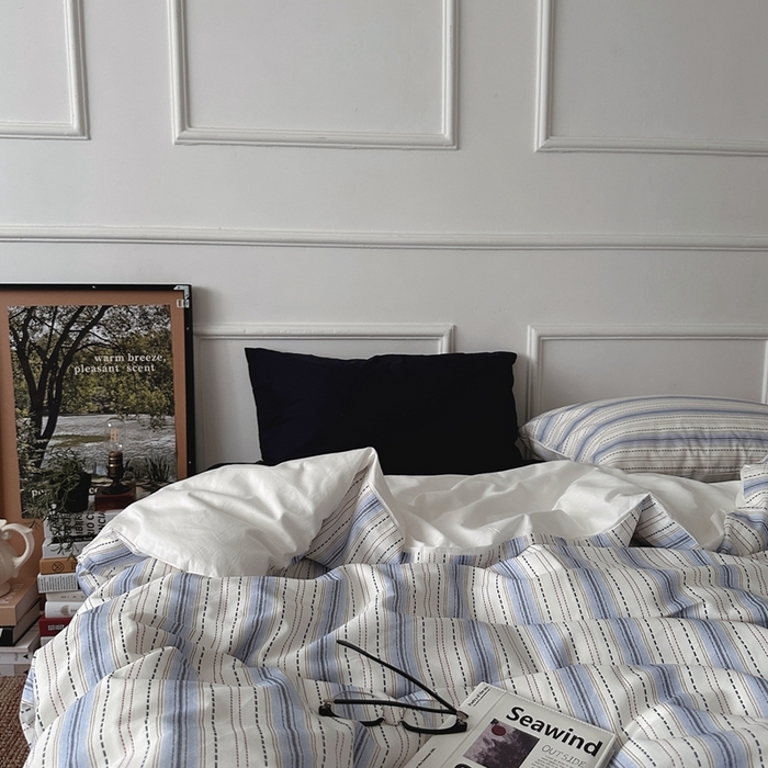 91家纺网 家纺一手货源 找家纺 柚可家居 2025新款40支色织全棉纯棉四件套 冰岛叙事（会员-5元） 冰岛叙事（枕套白色+藏蓝）