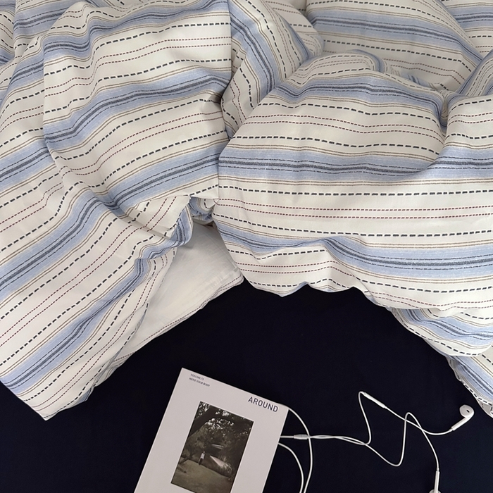 91家纺网 家纺一手货源 找家纺 柚可家居 2025新款40支色织全棉纯棉四件套 冰岛叙事（会员-5元） 冰岛叙事（枕套条纹+白色）