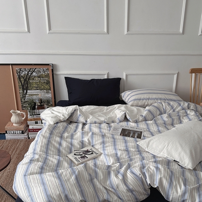 91家纺网 家纺一手货源 找家纺 柚可家居 2025新款40支色织全棉纯棉四件套 冰岛叙事（会员-5元） 冰岛叙事（枕套条纹+藏蓝）