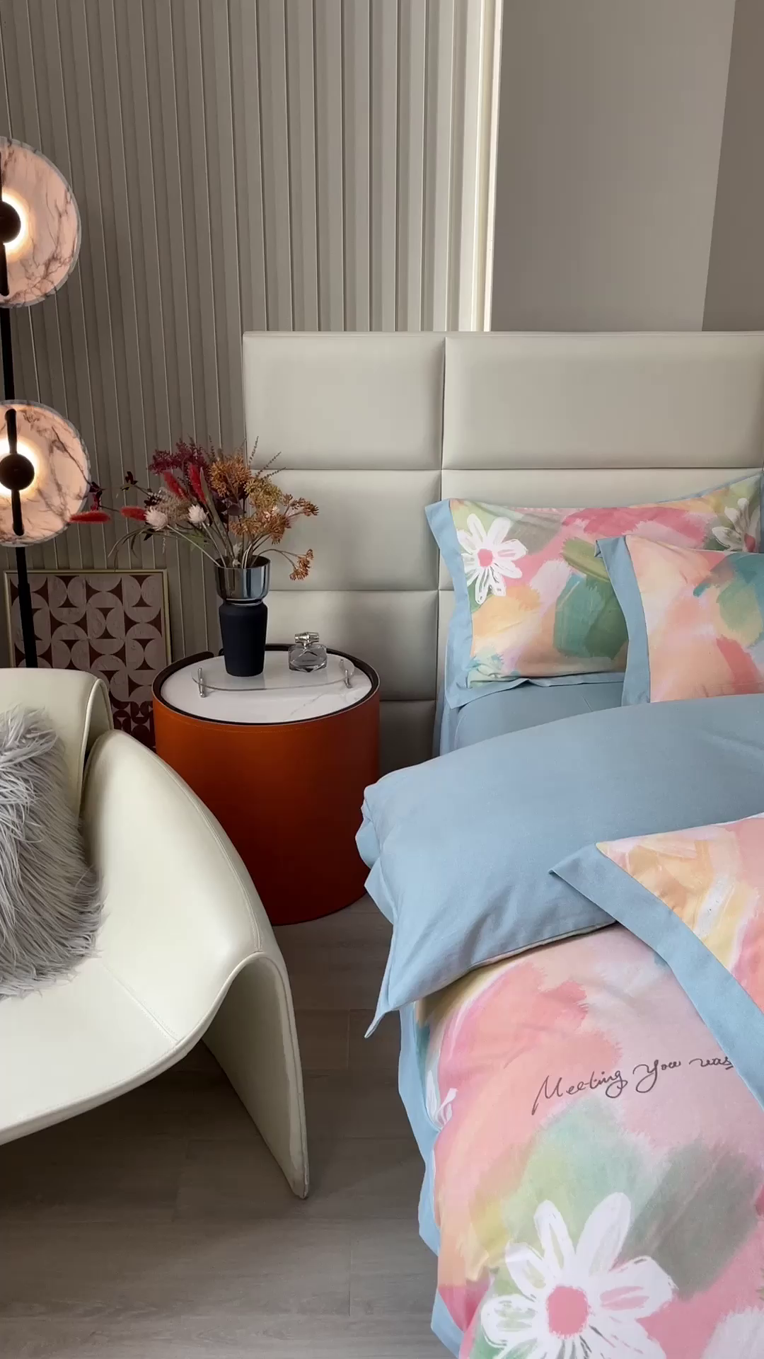 91家纺网 家纺一手货源 找家纺 印季家纺 2025新款生态全棉纯棉磨毛混纺欧式花边款四件套 花遇你