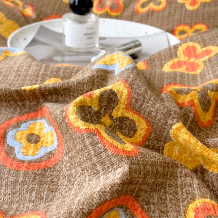 91家纺网 家纺一手货源 找家纺 印季家纺 2025新款生态全棉纯棉磨毛混纺欧式花边款四件套 路易登（咖）