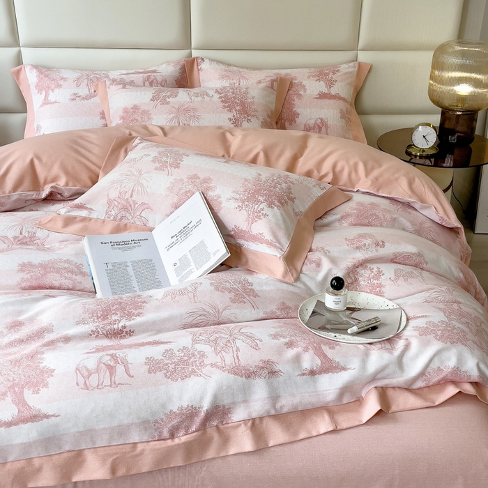 91家纺网 家纺一手货源 找家纺 印季家纺 2025新款生态全棉纯棉磨毛混纺欧式花边款四件套 椰象（粉）