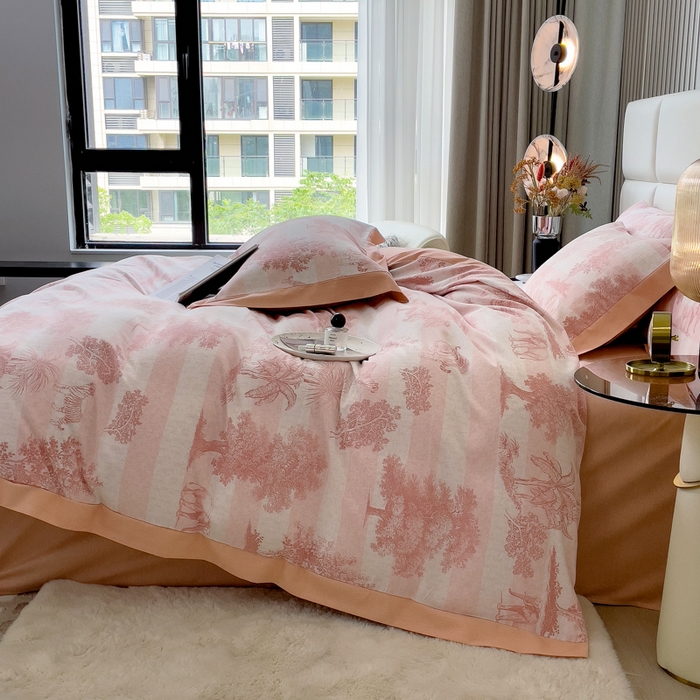 91家纺网 家纺一手货源 找家纺 印季家纺 2025新款生态全棉纯棉磨毛混纺欧式花边款四件套 椰象（粉）