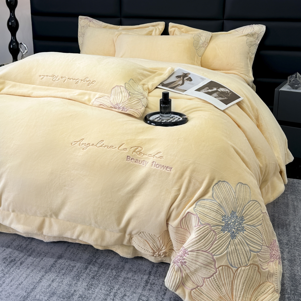 91家纺网 家纺一手货源 找家纺 2025新款220克全消光牛奶绒线条花刺绣+宽边四件套-绮丽 （会员-10元）控价：优惠券后最低228元 奶油黄