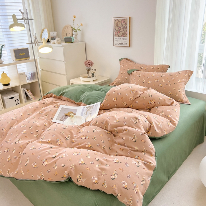 91家纺网 家纺一手货源 找家纺 印季家纺 2025新款全棉纯棉加厚小清新碎花混纺磨毛四件套 小妇人-米