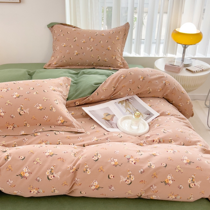 91家纺网 家纺一手货源 找家纺 印季家纺 2025新款全棉纯棉加厚小清新碎花混纺磨毛四件套 小妇人-米