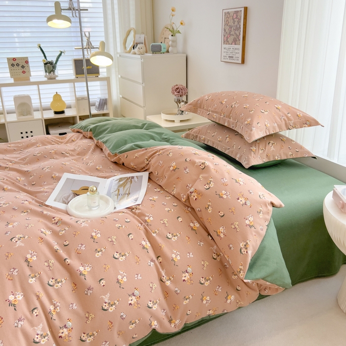 91家纺网 家纺一手货源 找家纺 印季家纺 2025新款全棉纯棉加厚小清新碎花混纺磨毛四件套 小妇人-米