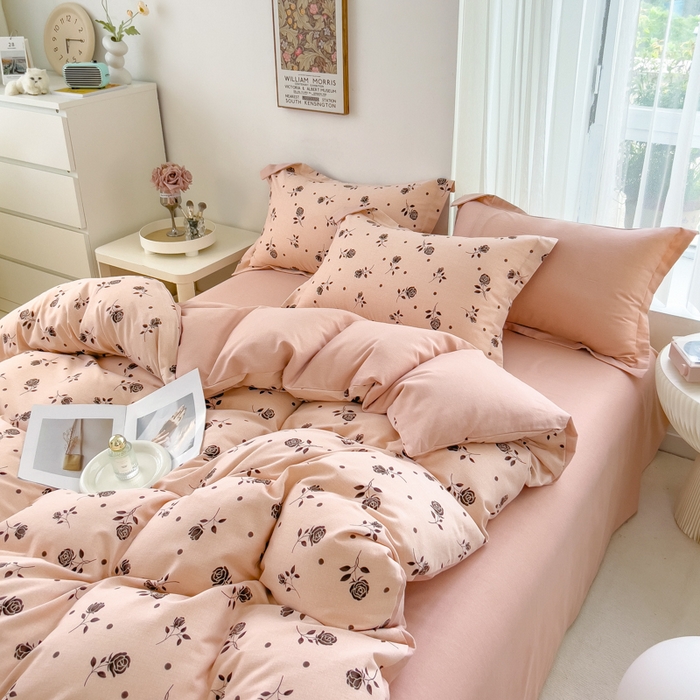 91家纺网 家纺一手货源 找家纺 印季家纺 2025新款全棉纯棉加厚小清新碎花混纺磨毛四件套 莫拉-黑