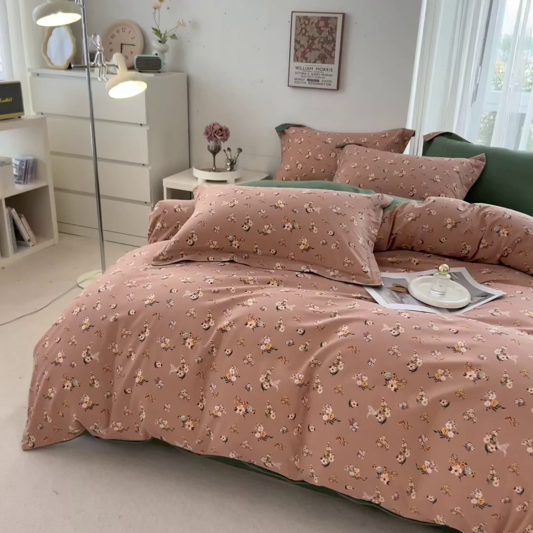 91家纺网 家纺一手货源 找家纺 印季家纺 2025新款全棉纯棉加厚小清新碎花混纺磨毛四件套 小妇人-米