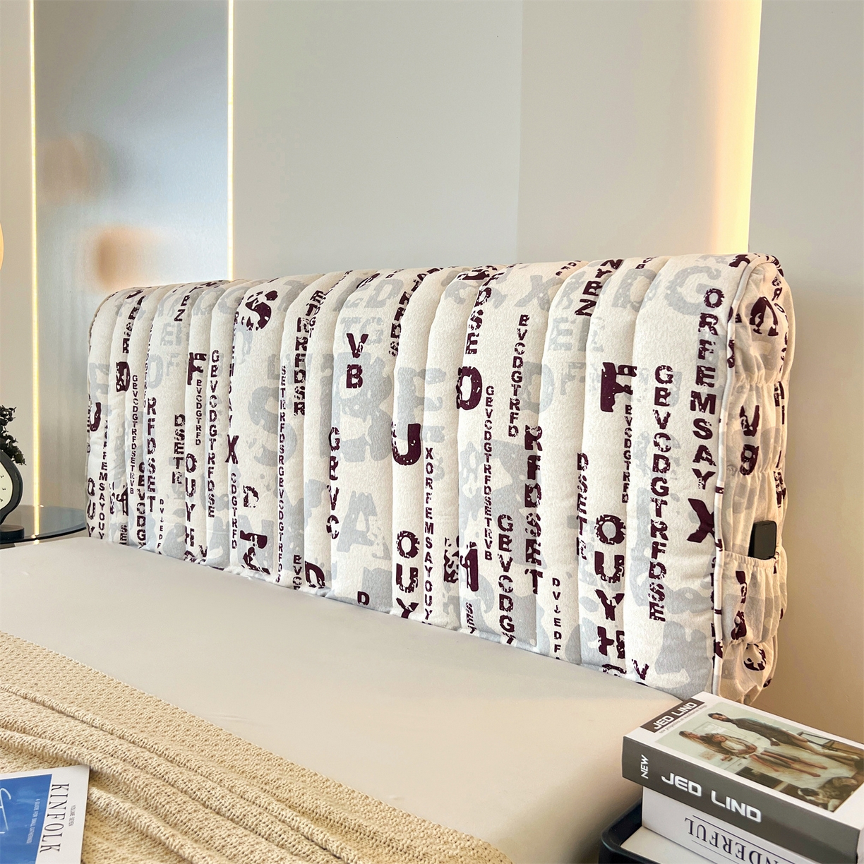 91家纺网 家纺一手货源 找家纺 情恒家纺 2025新款细麻印花加厚双面全包床头罩 酱红