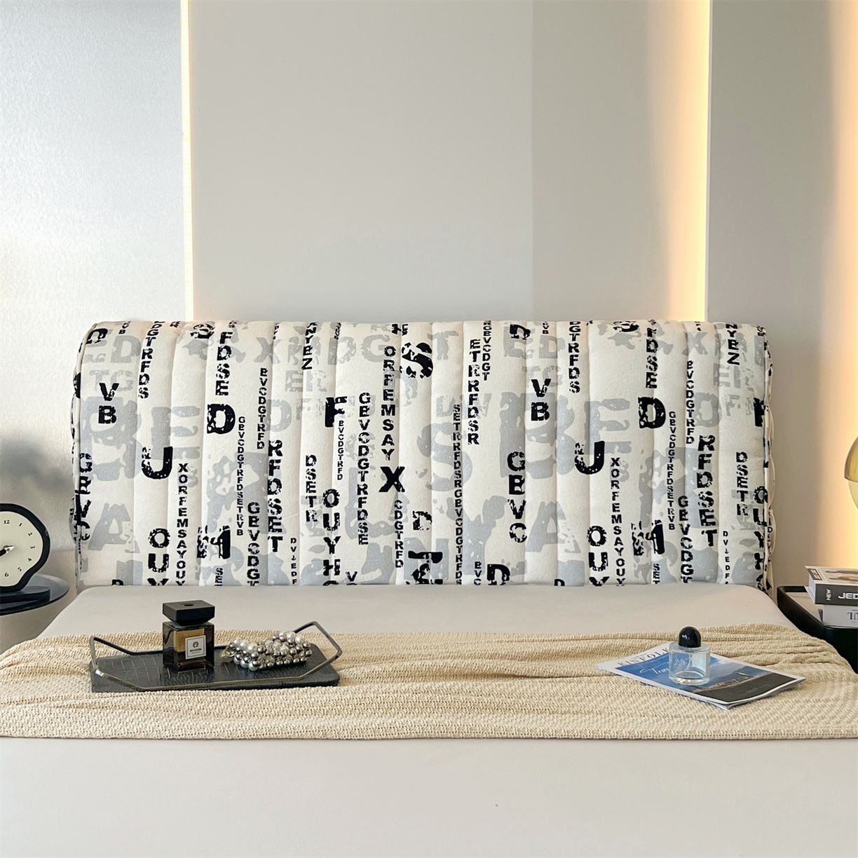 91家纺网 家纺一手货源 找家纺 情恒家纺 2025新款细麻印花加厚双面全包床头罩 星黑