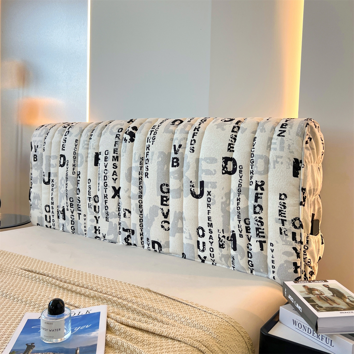 91家纺网 家纺一手货源 找家纺 情恒家纺 2025新款细麻印花加厚双面全包床头罩 星黑