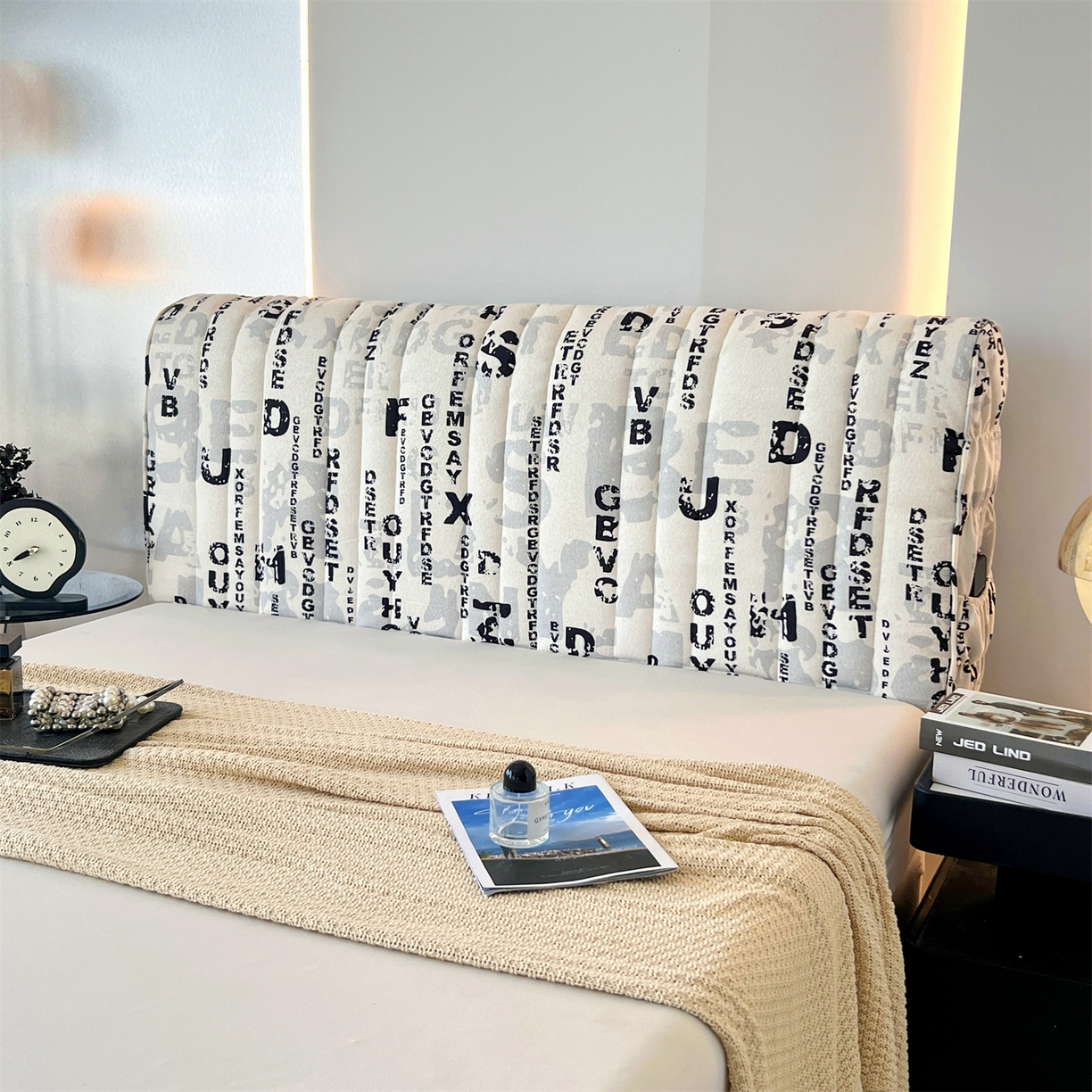 91家纺网 家纺一手货源 找家纺 情恒家纺 2025新款细麻印花加厚双面全包床头罩 星黑