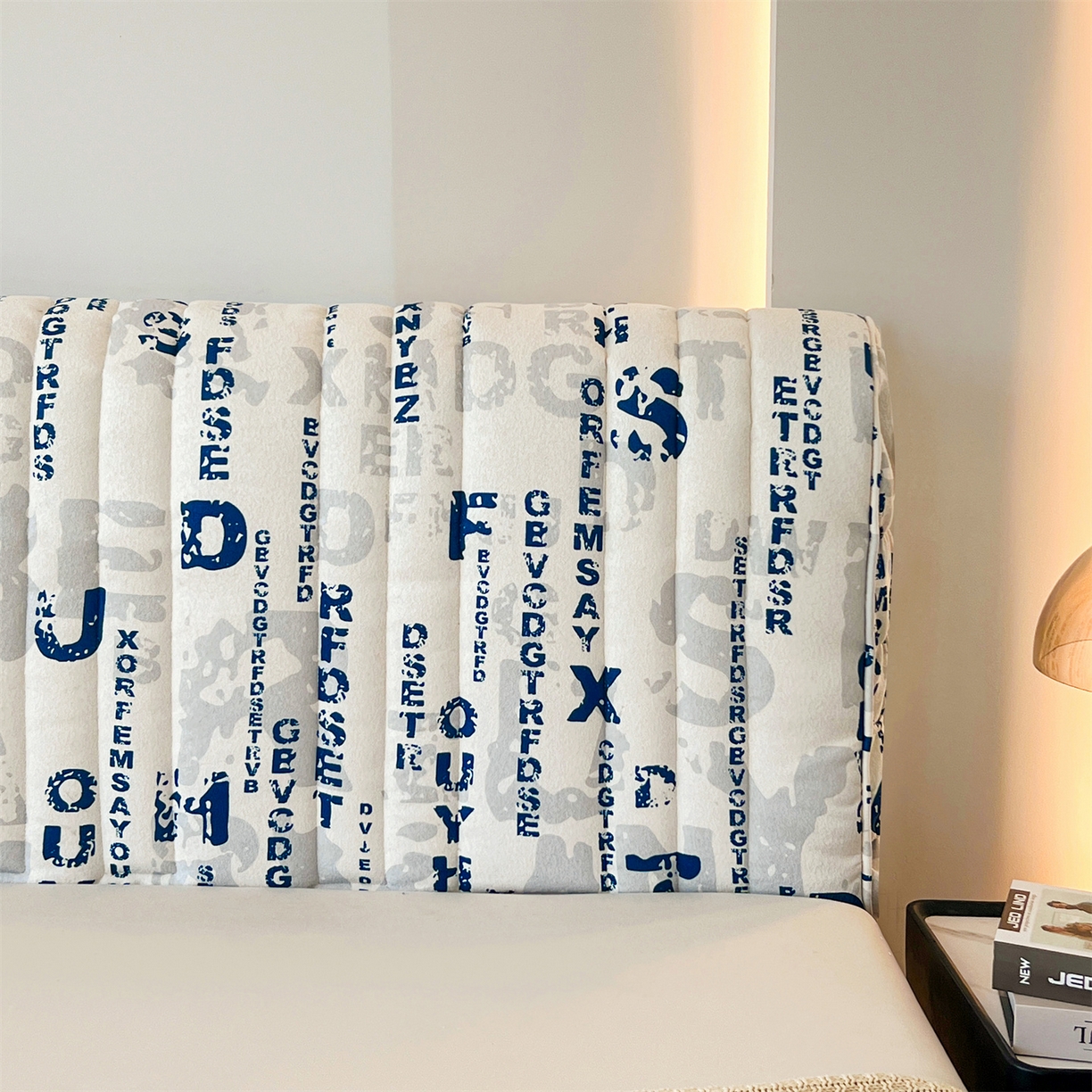 91家纺网 家纺一手货源 找家纺 情恒家纺 2025新款细麻印花加厚双面全包床头罩 碧蓝