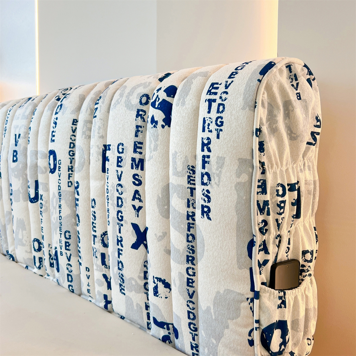 91家纺网 家纺一手货源 找家纺 情恒家纺 2025新款细麻印花加厚双面全包床头罩 碧蓝