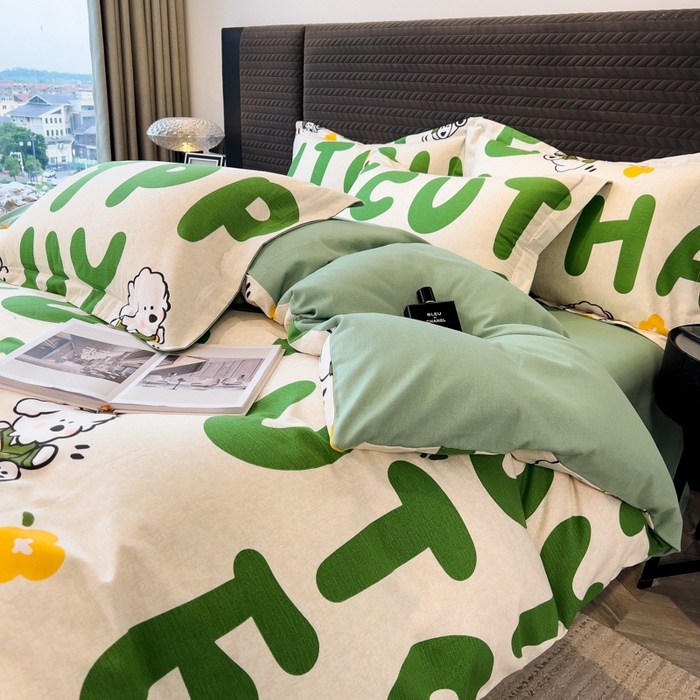 91家纺网 家纺一手货源 找家纺 印季家纺 2025新款全棉纯棉生态印花加厚混纺磨毛四件套 奶绿小狗