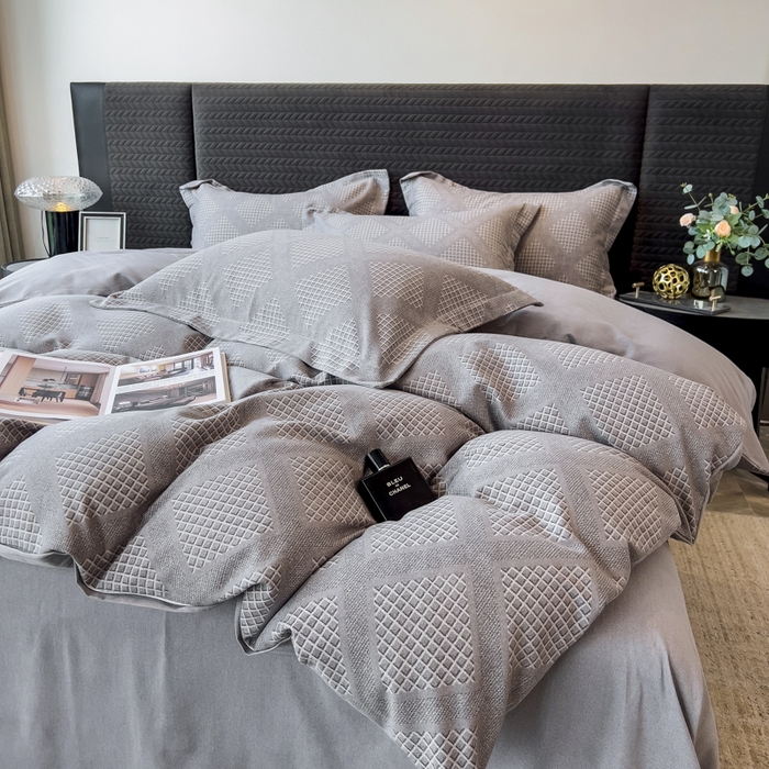 91家纺网 家纺一手货源 找家纺 印季家纺 2025新款全棉纯棉生态印花加厚混纺磨毛四件套 轻奢生活-灰