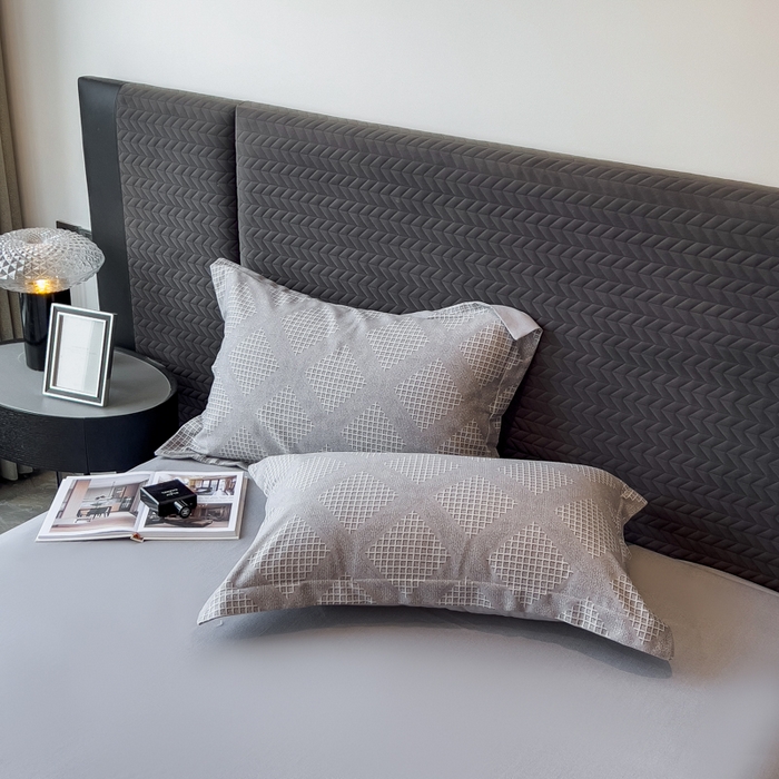 91家纺网 家纺一手货源 找家纺 印季家纺 2025新款全棉纯棉生态印花加厚混纺磨毛四件套 轻奢生活-灰