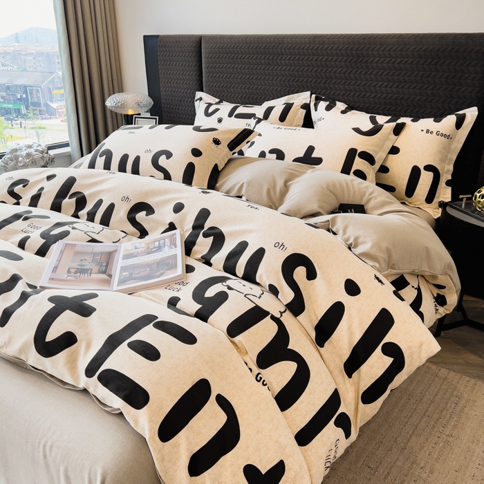 91家纺网 家纺一手货源 找家纺 印季家纺 2025新款全棉纯棉生态印花加厚混纺磨毛四件套 趣味字母-黑