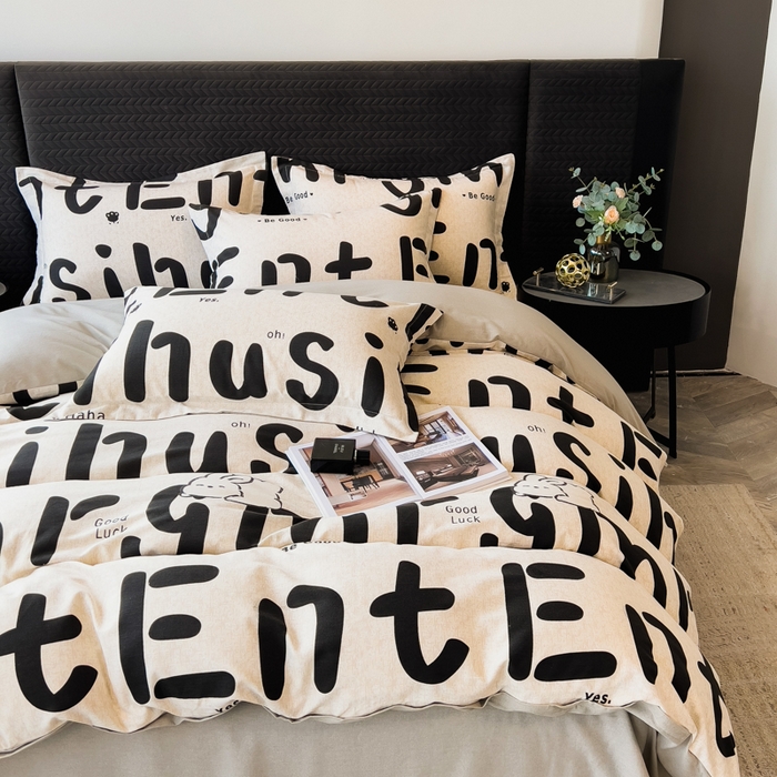 91家纺网 家纺一手货源 找家纺 印季家纺 2025新款全棉纯棉生态印花加厚混纺磨毛四件套 趣味字母-黑