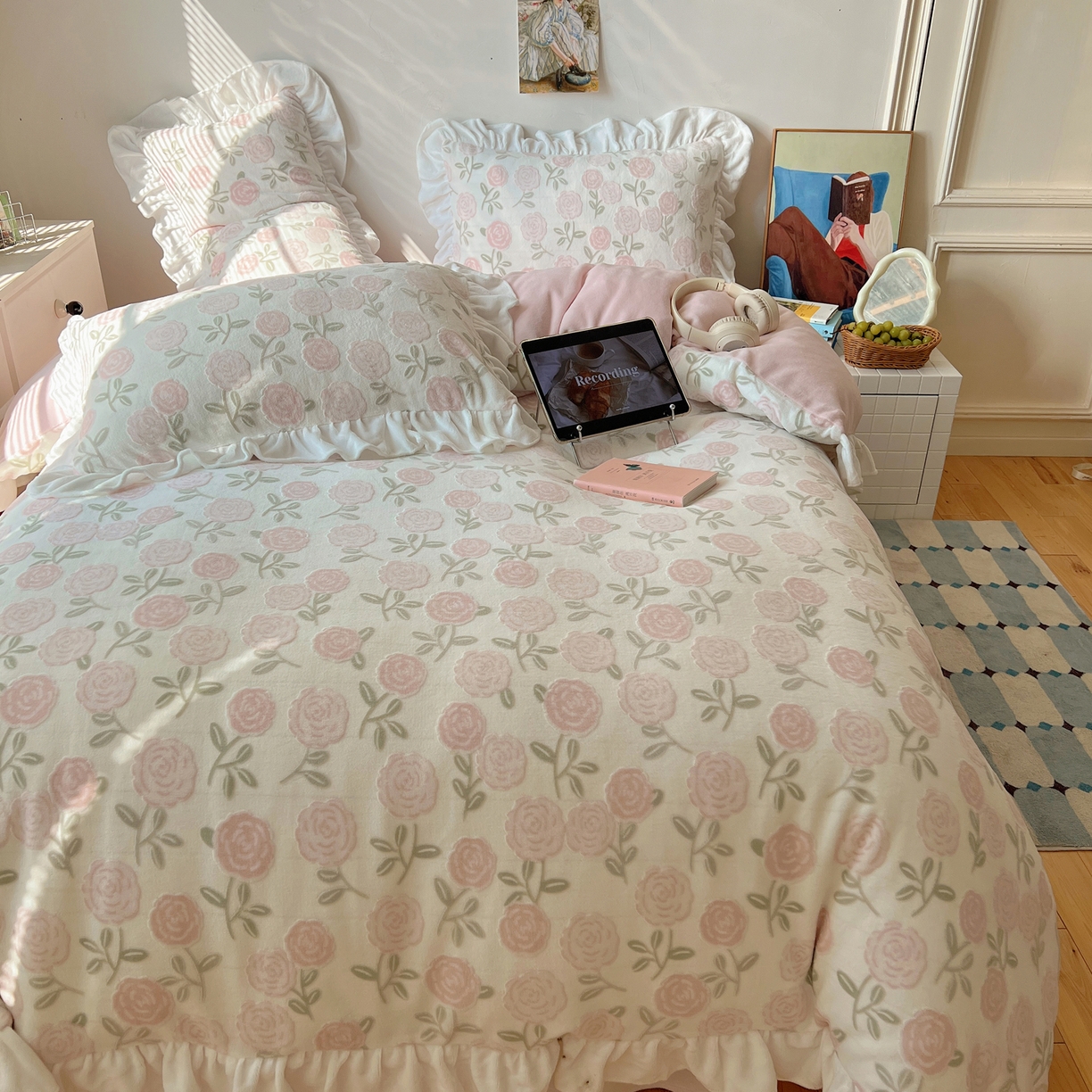 91家纺网 家纺一手货源 找家纺 （总）六巷胡同 2025新款韩系小清新博主风着色立体雕花A类牛奶绒四件套