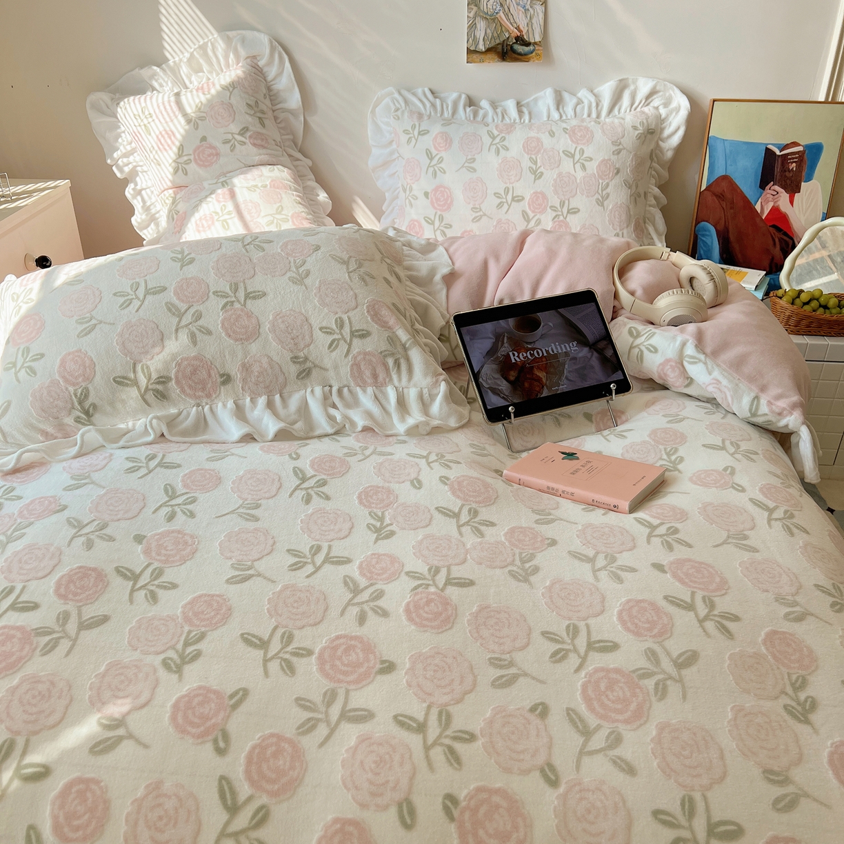 91家纺网 家纺一手货源 找家纺 （总）六巷胡同 2025新款韩系小清新博主风着色立体雕花A类牛奶绒四件套