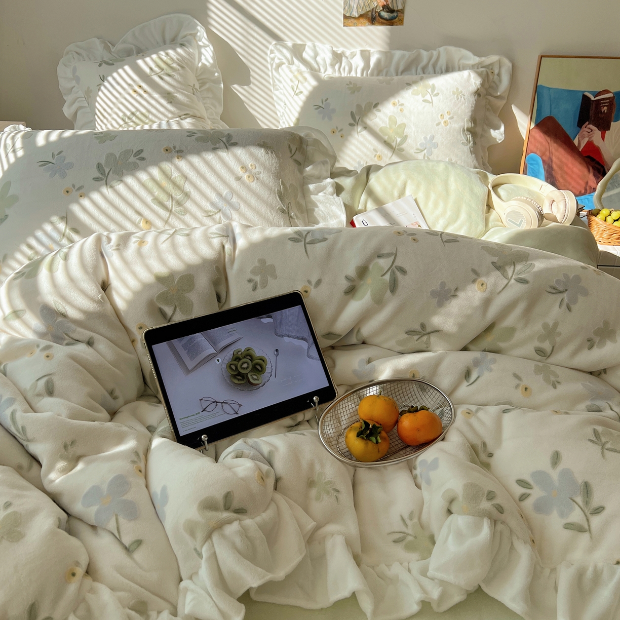 91家纺网 家纺一手货源 找家纺 六巷胡同 2025新款韩系小清新博主风着色立体雕花A类牛奶绒四件套 花边款-春野山奈