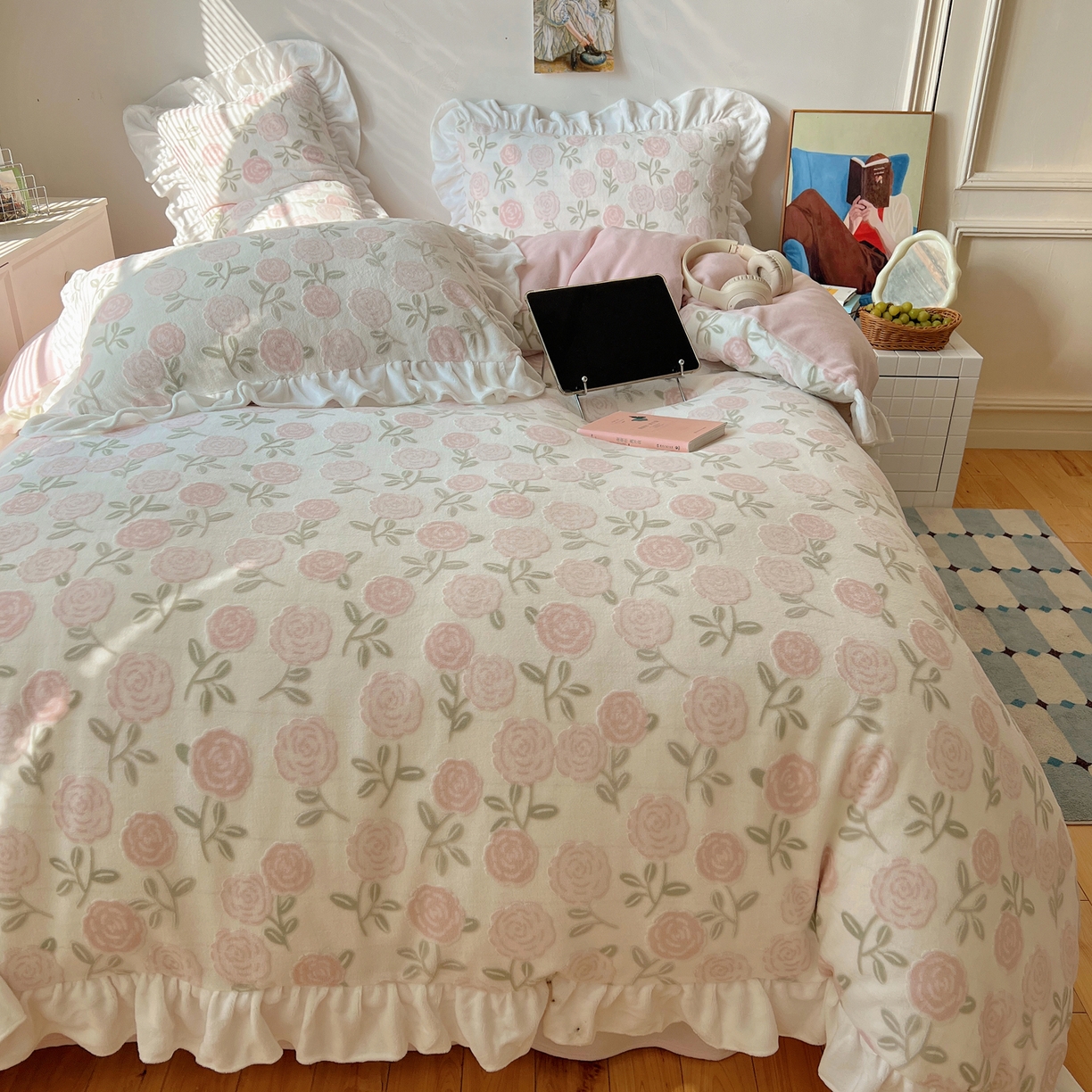 91家纺网 家纺一手货源 找家纺 （总）六巷胡同 2025新款韩系小清新博主风着色立体雕花A类牛奶绒四件套