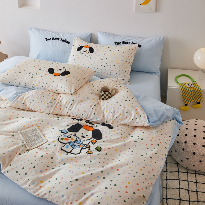 91家纺网 家纺一手货源 找家纺 （总）锦觅 2025新款时尚条纹小清新卡通学生季系列印花绣花全棉纯棉四件套