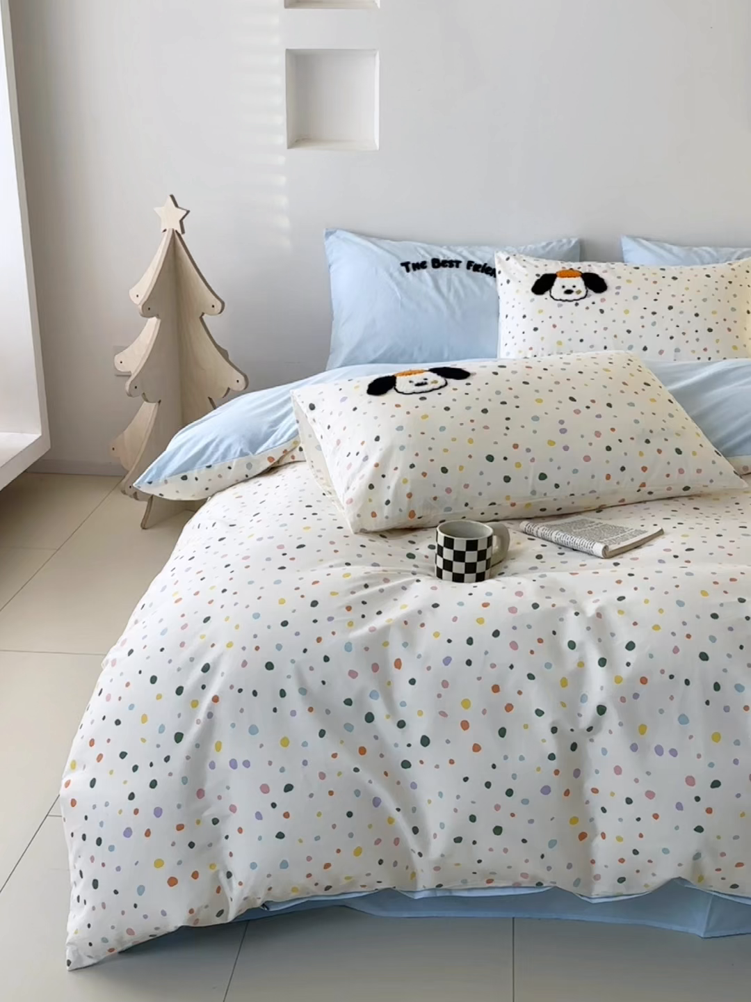 91家纺网 家纺一手货源 找家纺 锦觅 2025新款时尚条纹小清新卡通学生季系列印花绣花全棉纯棉四件套 小画家