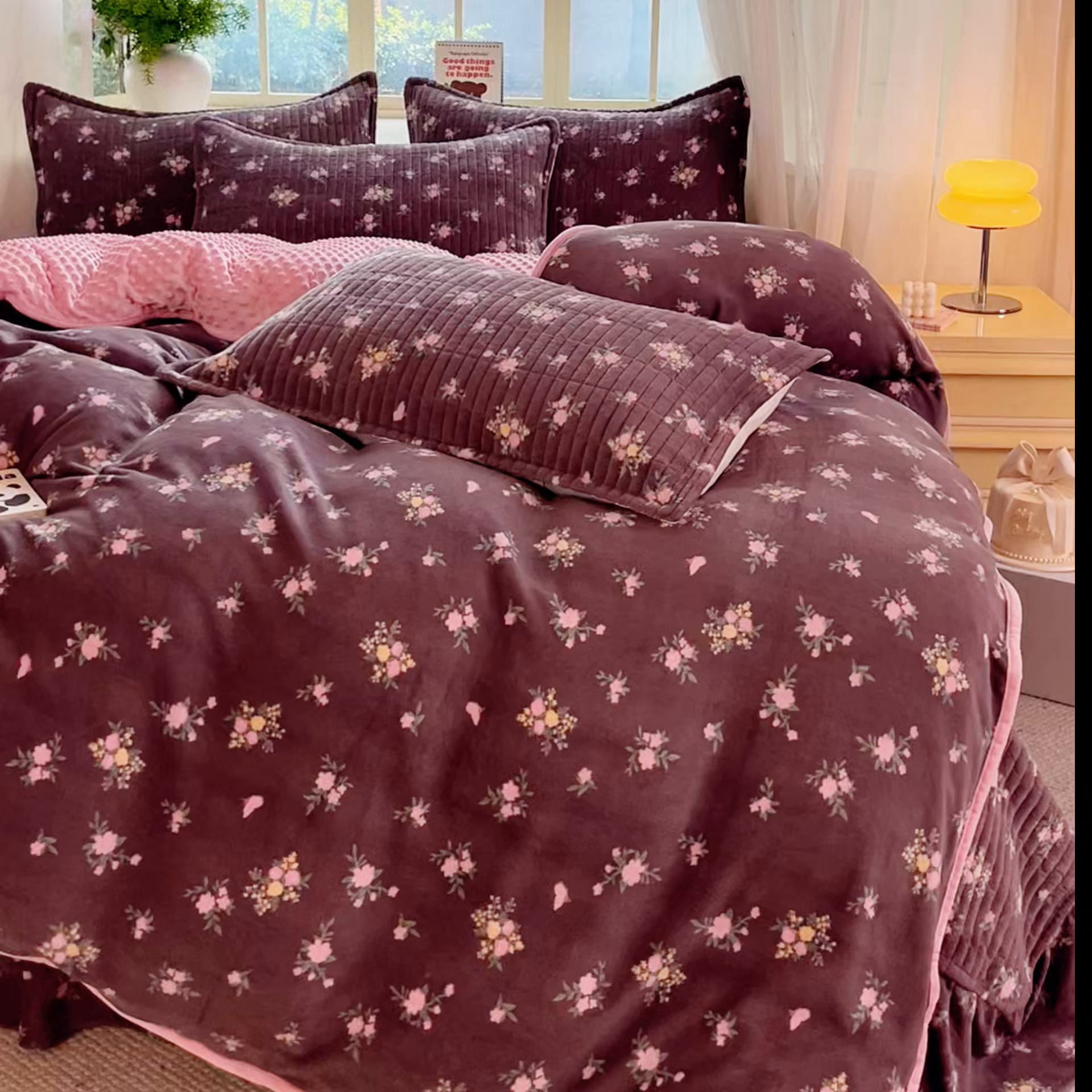 91家纺网 家纺一手货源 找家纺 尚美 2025新款豆豆绒牛奶绒大花边床盖四件套（床盖花边随机）小兰花