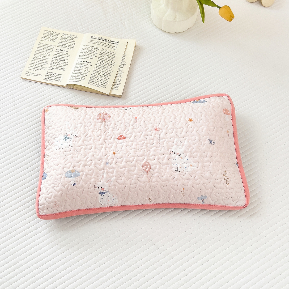 91家纺网 家纺一手货源 找家纺 拾小柒 2025年新款全棉双层纱枕套夹棉隔脏污防口水头油枕头套 萌趣森林粉