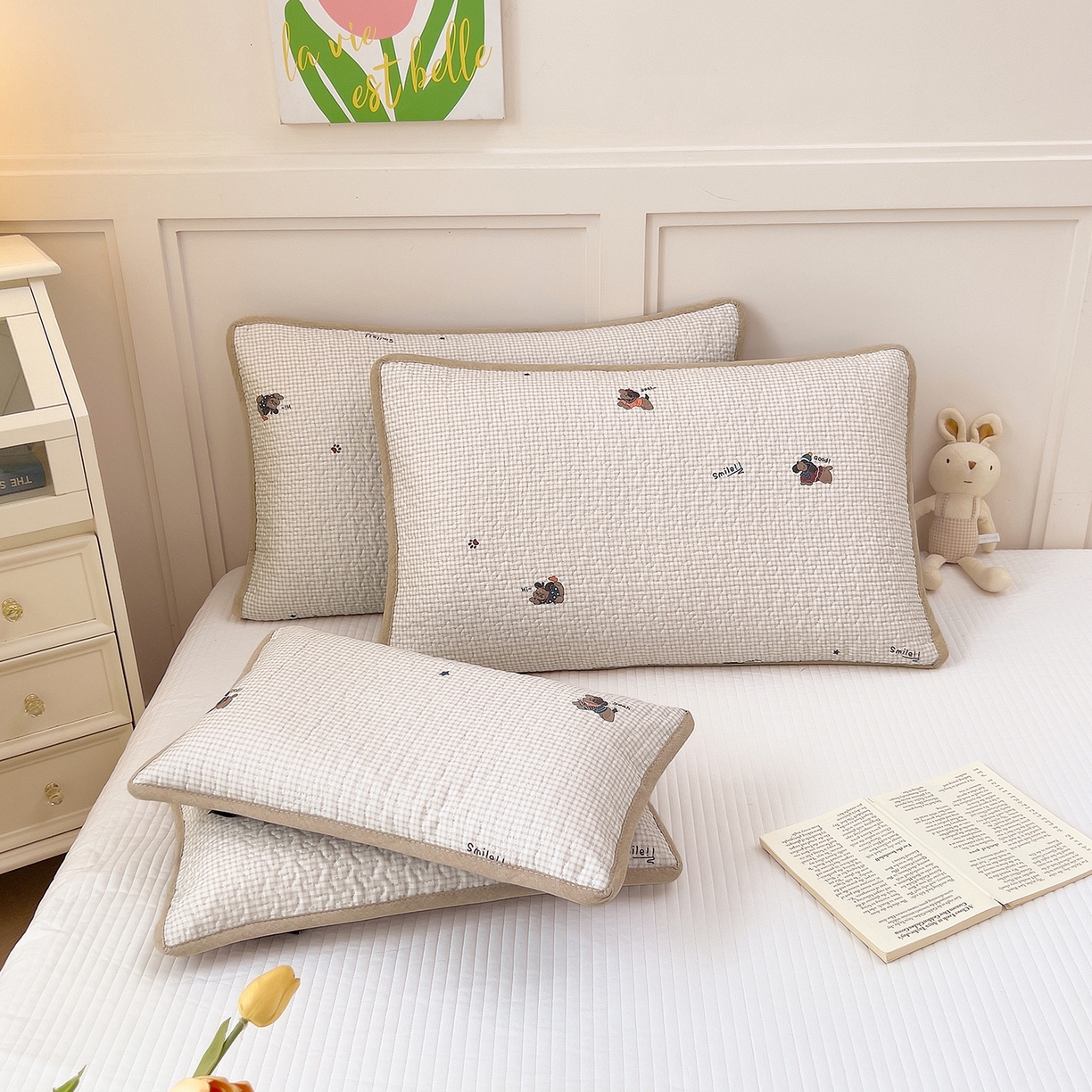 91家纺网 家纺一手货源 找家纺 拾小柒 2025年新款全棉双层纱枕套夹棉隔脏污防口水头油枕头套 格子狗米