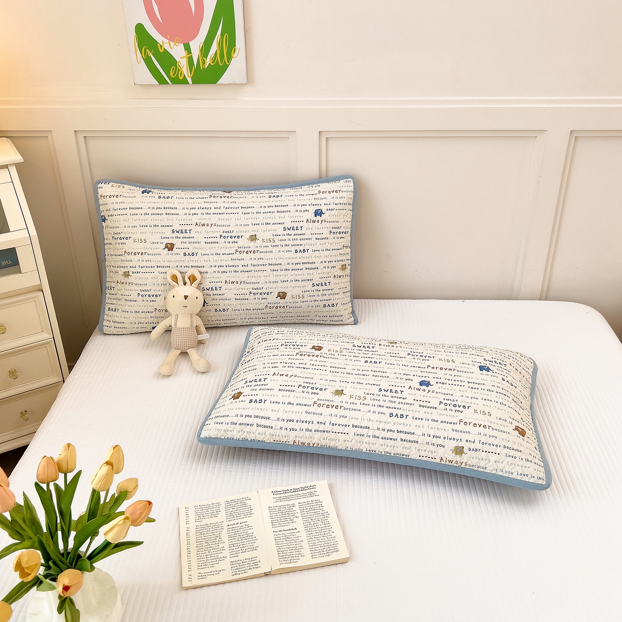 91家纺网 家纺一手货源 找家纺 拾小柒 2025年新款全棉双层纱枕套夹棉隔脏污防口水头油枕头套 英文象蓝