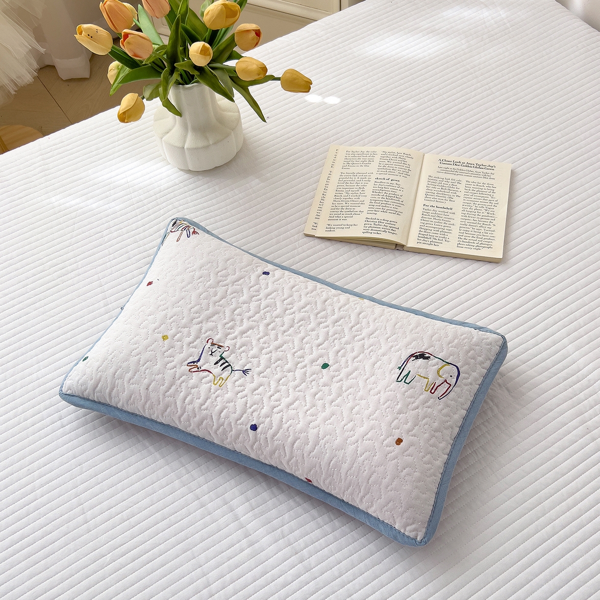 91家纺网 家纺一手货源 找家纺 拾小柒 2025年新款全棉双层纱枕套夹棉隔脏污防口水头油枕头套 七彩童年