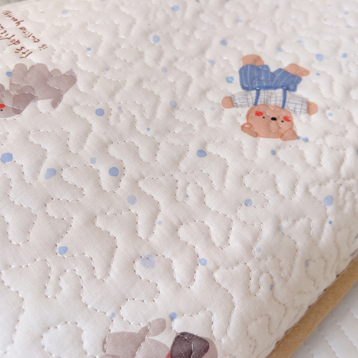 91家纺网 家纺一手货源 找家纺 拾小柒 2025年新款全棉双层纱枕套夹棉隔脏污防口水头油枕头套 咕噜派米