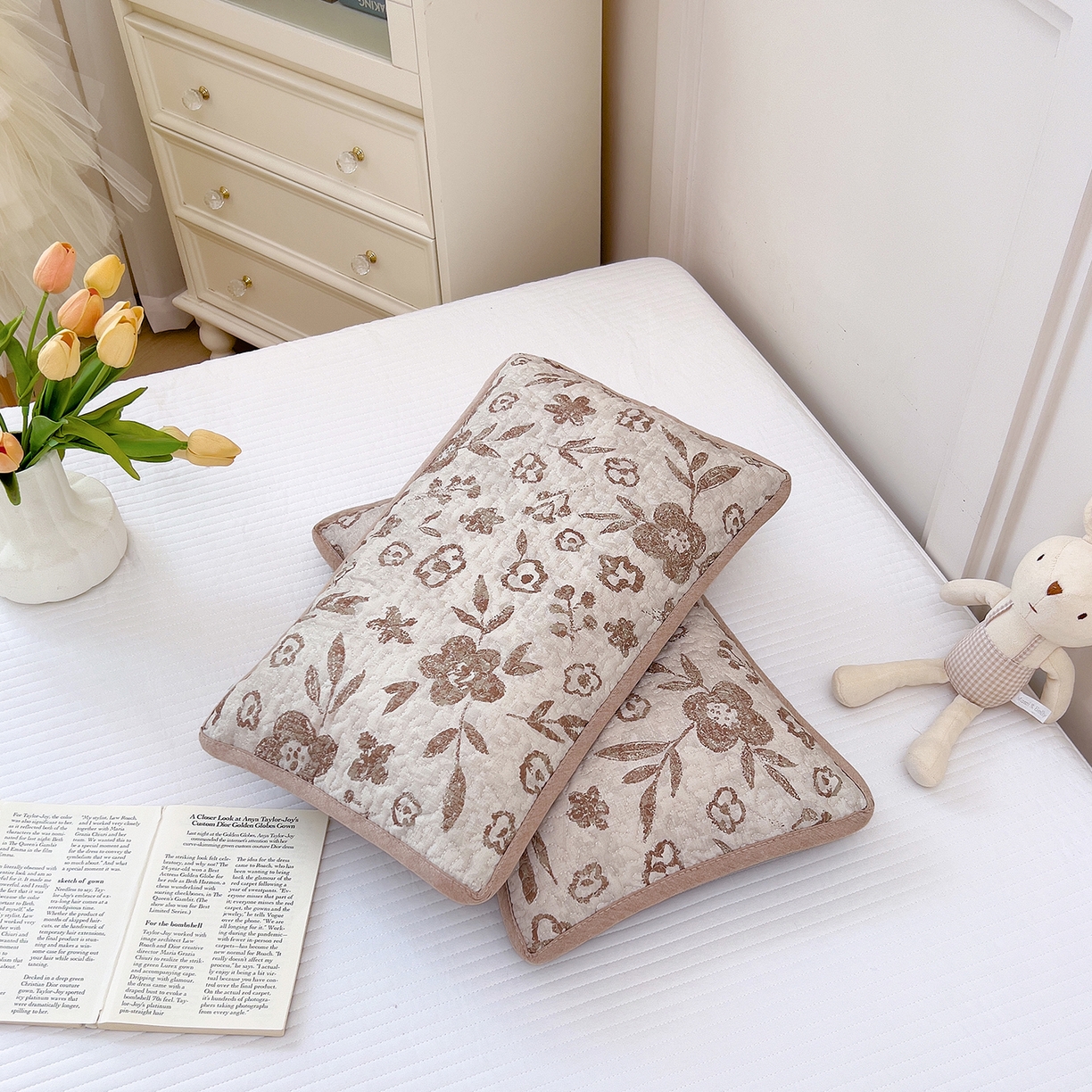 91家纺网 家纺一手货源 找家纺 拾小柒 2025年新款全棉双层纱枕套夹棉隔脏污防口水头油枕头套 忘忧草咖