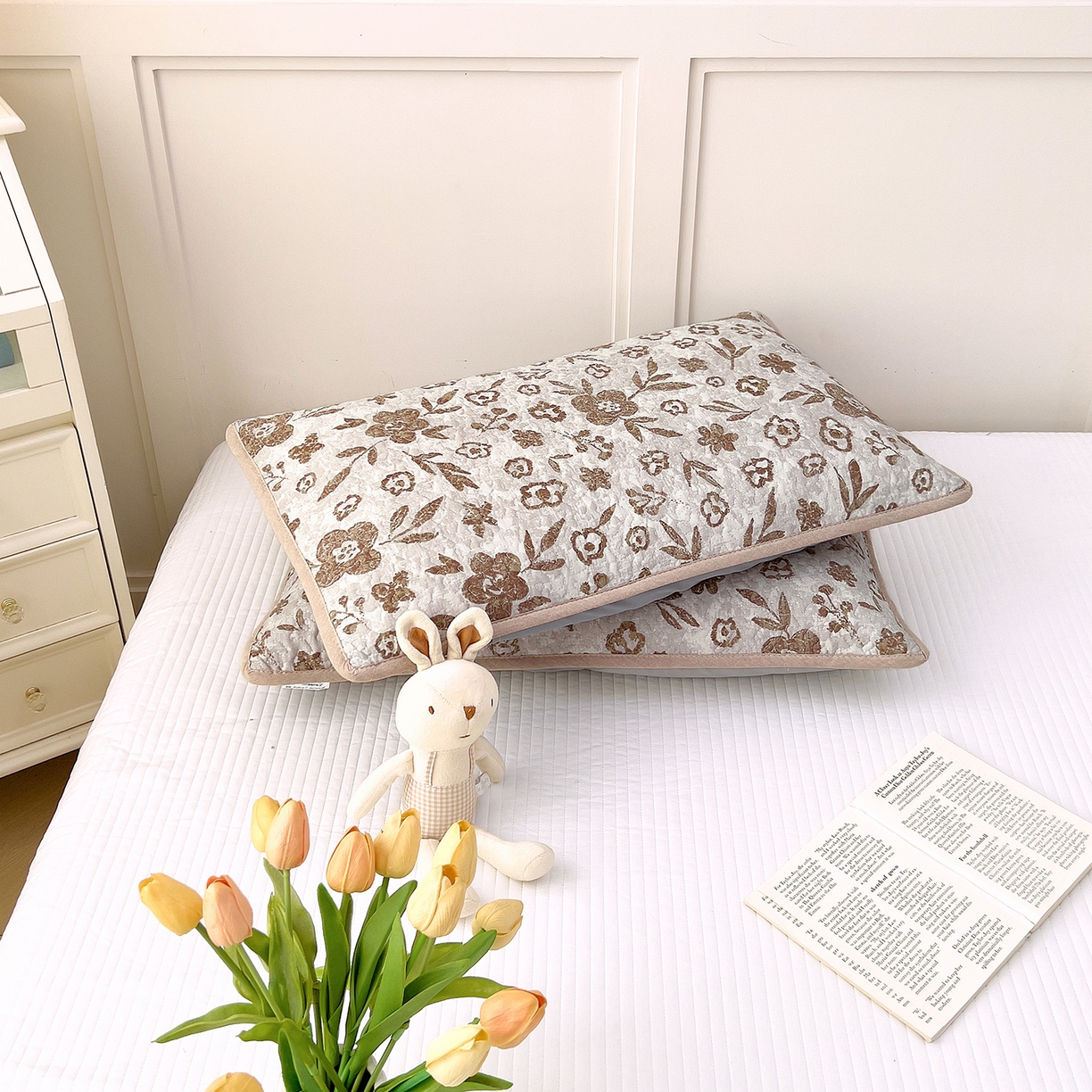 91家纺网 家纺一手货源 找家纺 拾小柒 2025年新款全棉双层纱枕套夹棉隔脏污防口水头油枕头套 忘忧草咖