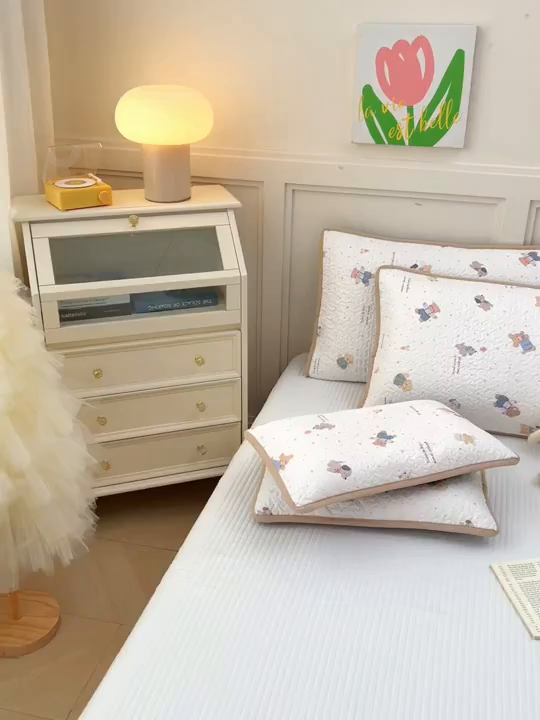 91家纺网 家纺一手货源 找家纺 拾小柒 2025年新款全棉双层纱枕套夹棉隔脏污防口水头油枕头套 咕噜派米